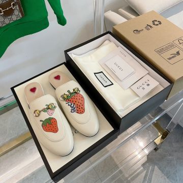 Knock-off Gucci Red Strawberry Printing Yellow Gold Horsebit Hardware Female Round Toe White Leather Princetown Mules Online