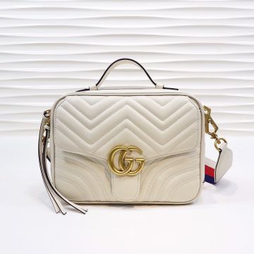 Best Website White Quilted Chevron Leather Top Zipper Blue Red And White Striped Web Straps GG Marmont— Elegant Crossbody Bag