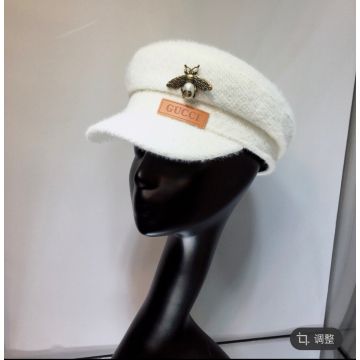 Winter/Autumn Gucci Brass & White Pearl Detail Brown Logo Patch White & Black Mink Wool Peaked Beret For Ladies