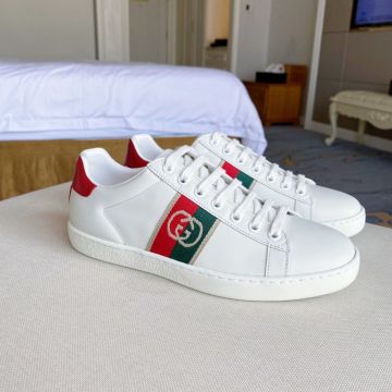 2021 Latest Gucci Ace Red & Green Web Interlocking GG Embroidery Detail Unisex White Leather Lace Up Shoes 645767 1XGM0 9063