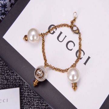 Women's Gucci Luxury Interlocking G Paved Diamonds White Pearl Brass Spiked Stud Chain Bracelet Rose Gold Jewellery For Sale