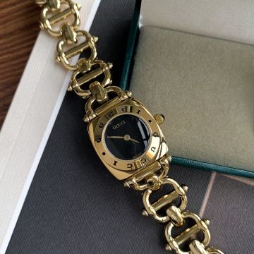 Fake Gucci Vintage Yellow Gold Plated Black Dial Logo Letter Embossing Bezel Female 21MM Link Bracelet Quartz Watch 