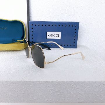 Classic Yellow Oversize Frame Black Resin Lens Metal & Beige Tip Wavy Legs -  Gucci Neutral Sunglasses