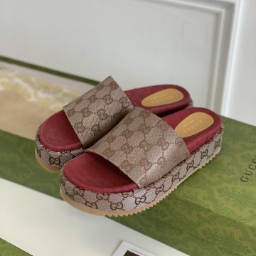 Replica Gucci Original GG Beige Canvas Burgundy Mini GG Fabric Insole Women's Platform Rubber Sole Slide Sandal Price Online