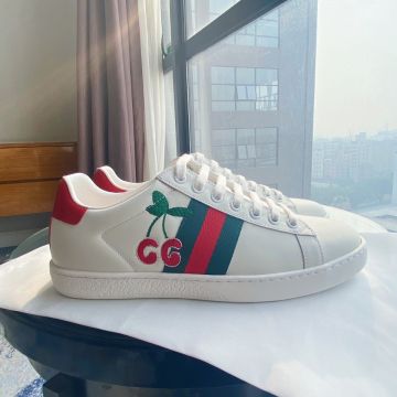 Cheapest Gucci Ace  Red Cherry Patch Classic Web Detail Female White Leather Low Top Lace Up Sneakers 653135 1XG60 9065